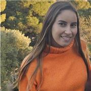 Maestra imparte clases de repaso y apoyo a niños de todas las edades